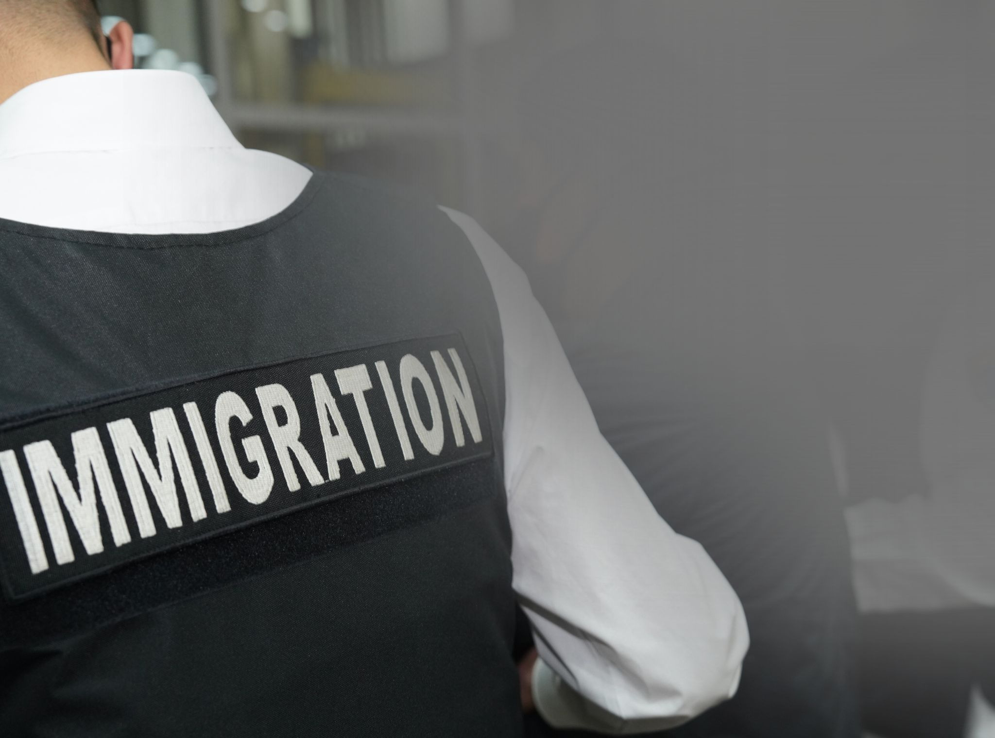 Визийн хугацаа хэтрүүлсэн Гана улсын 10 иргэнийг албадан гаргалаа